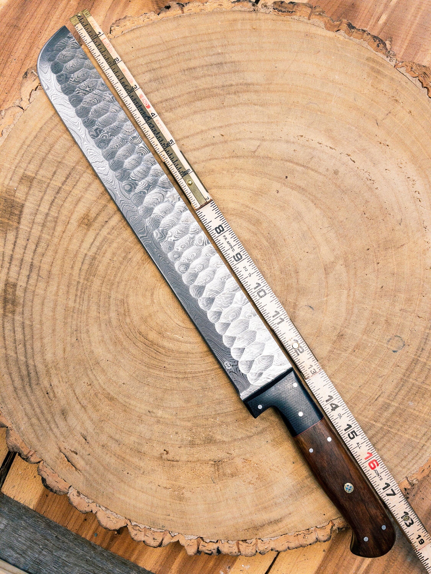 Brisket Slicer - Damascus Steel - Diamond Pattern Finish Bladework - Rosewood & Pakawood Handle