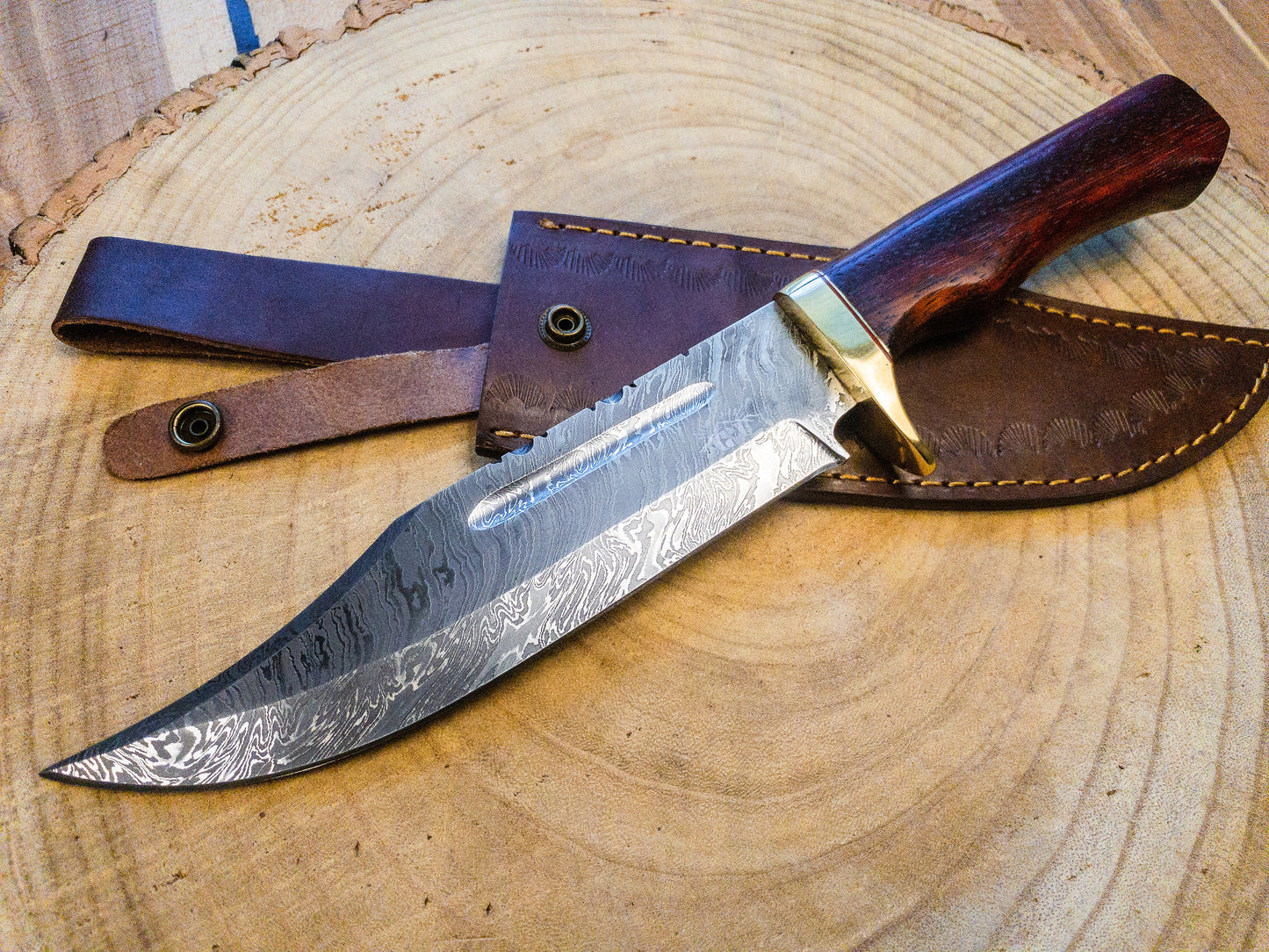 Bowie Hunting Knife Damascus Steel
