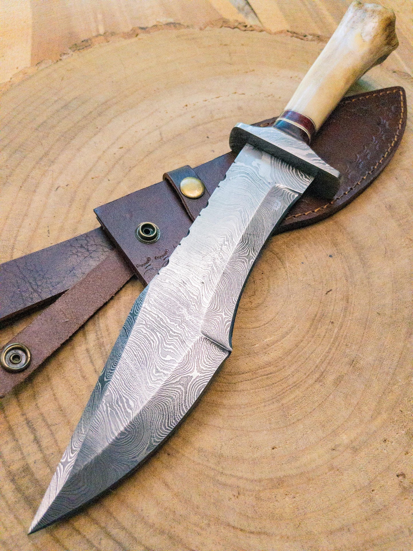 Damascus Big Rack Antler Tracker Bowie Knife