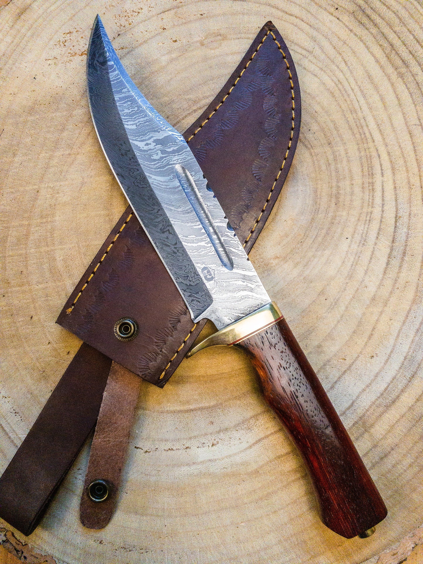 Bowie Hunting Knife Damascus Steel