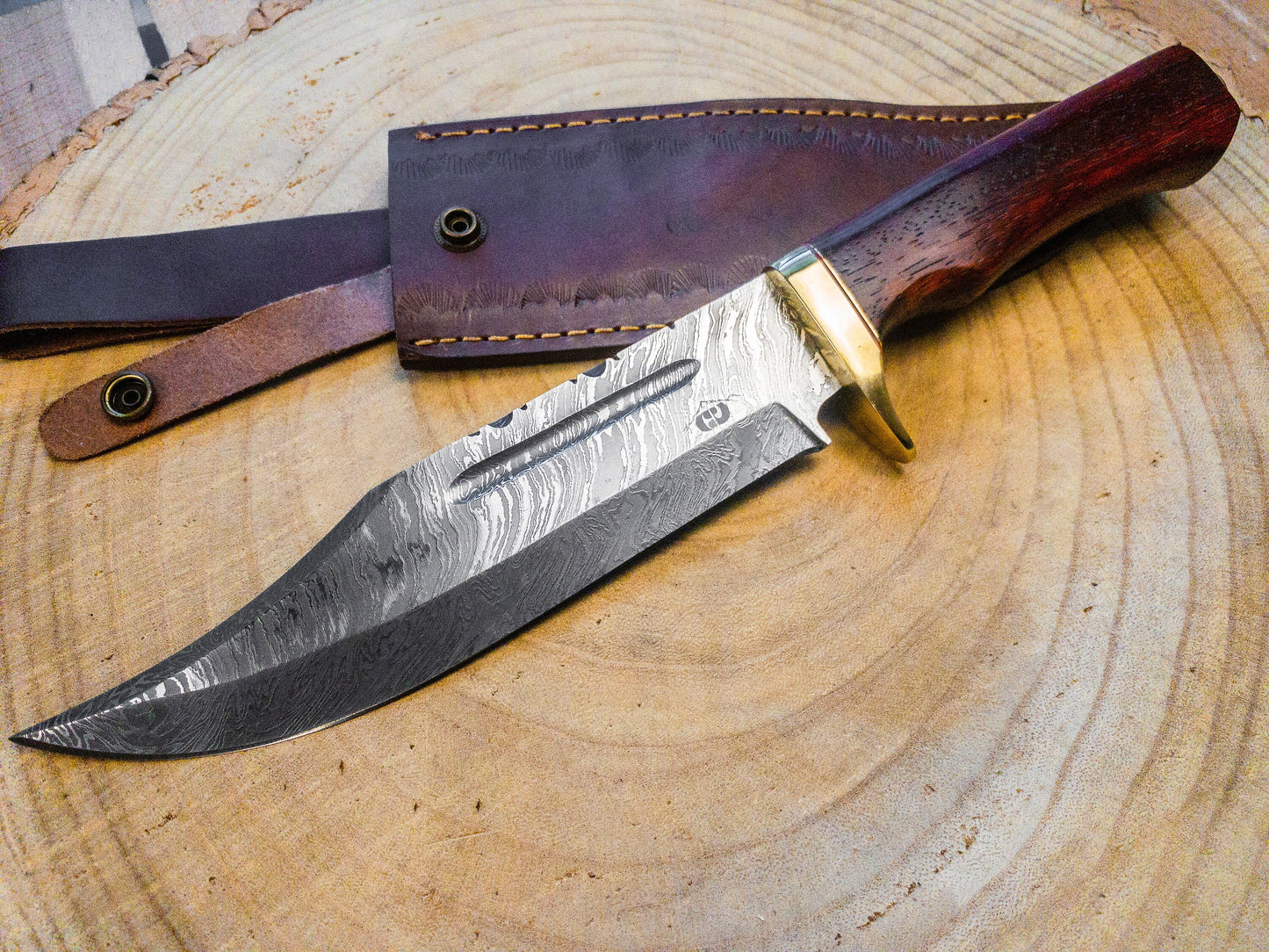 Bowie Hunting Knife Damascus Steel