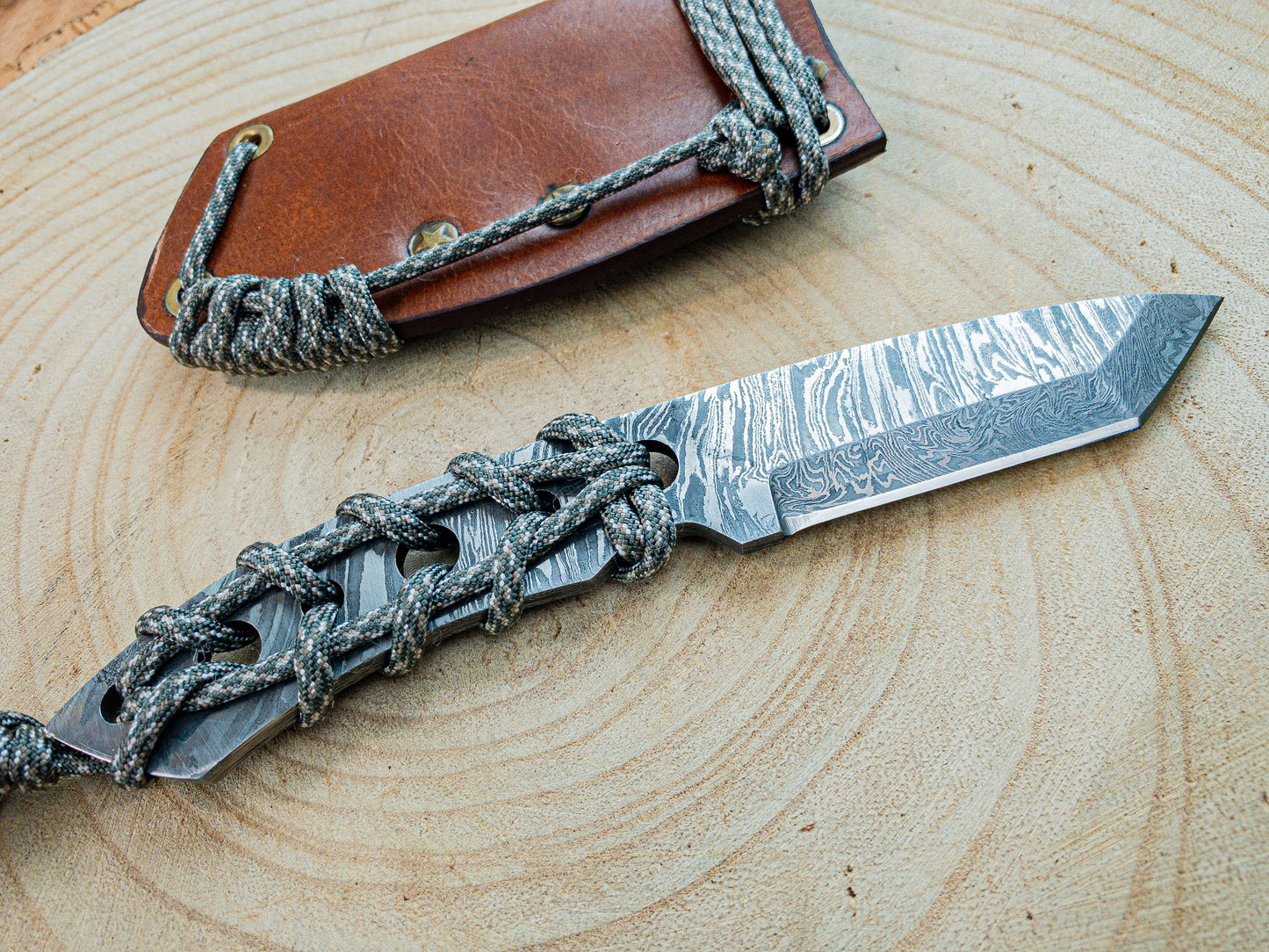 Damascus Hunting EDC Knife Fixed Blade w/ Paracord Wrap