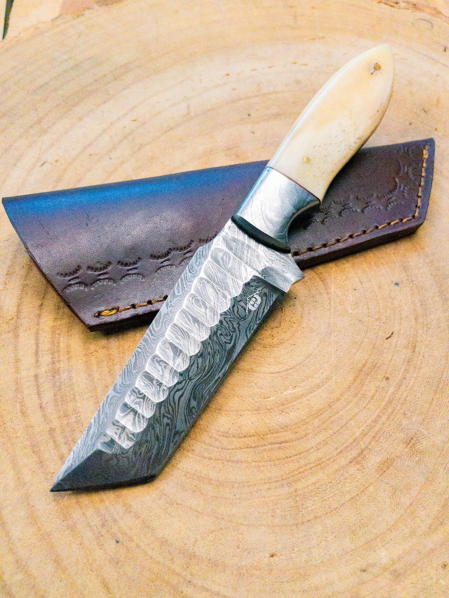 Damascus Knife, Textured Tanto blade