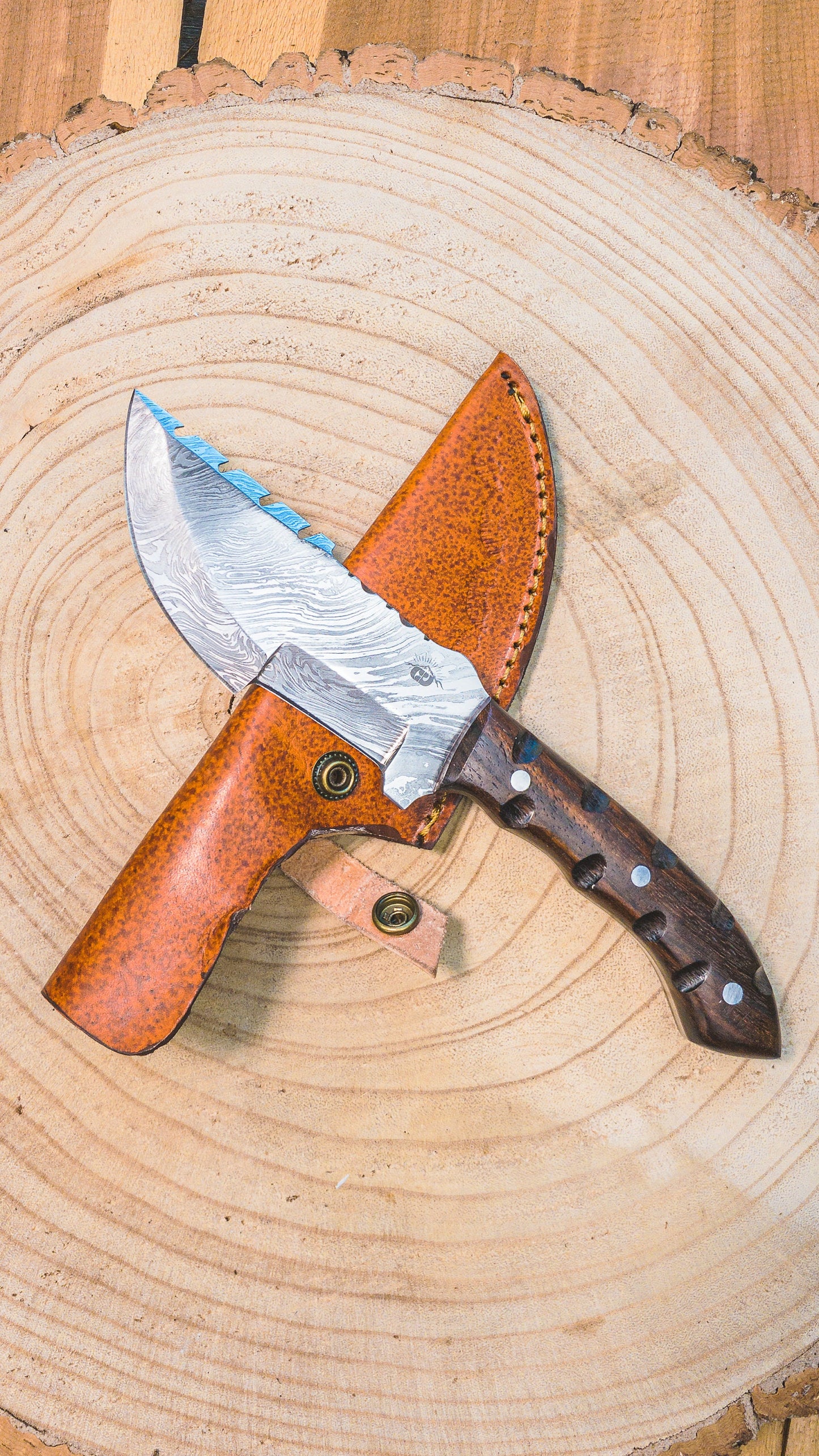 Damascus Steel Hunting Knife, Rosewood Handle