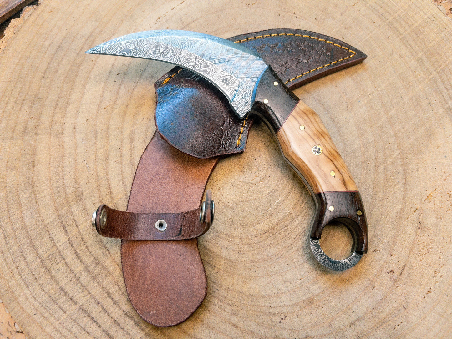 Damascus Karambit Knife, Thumb Ring, Hand Textured Blade