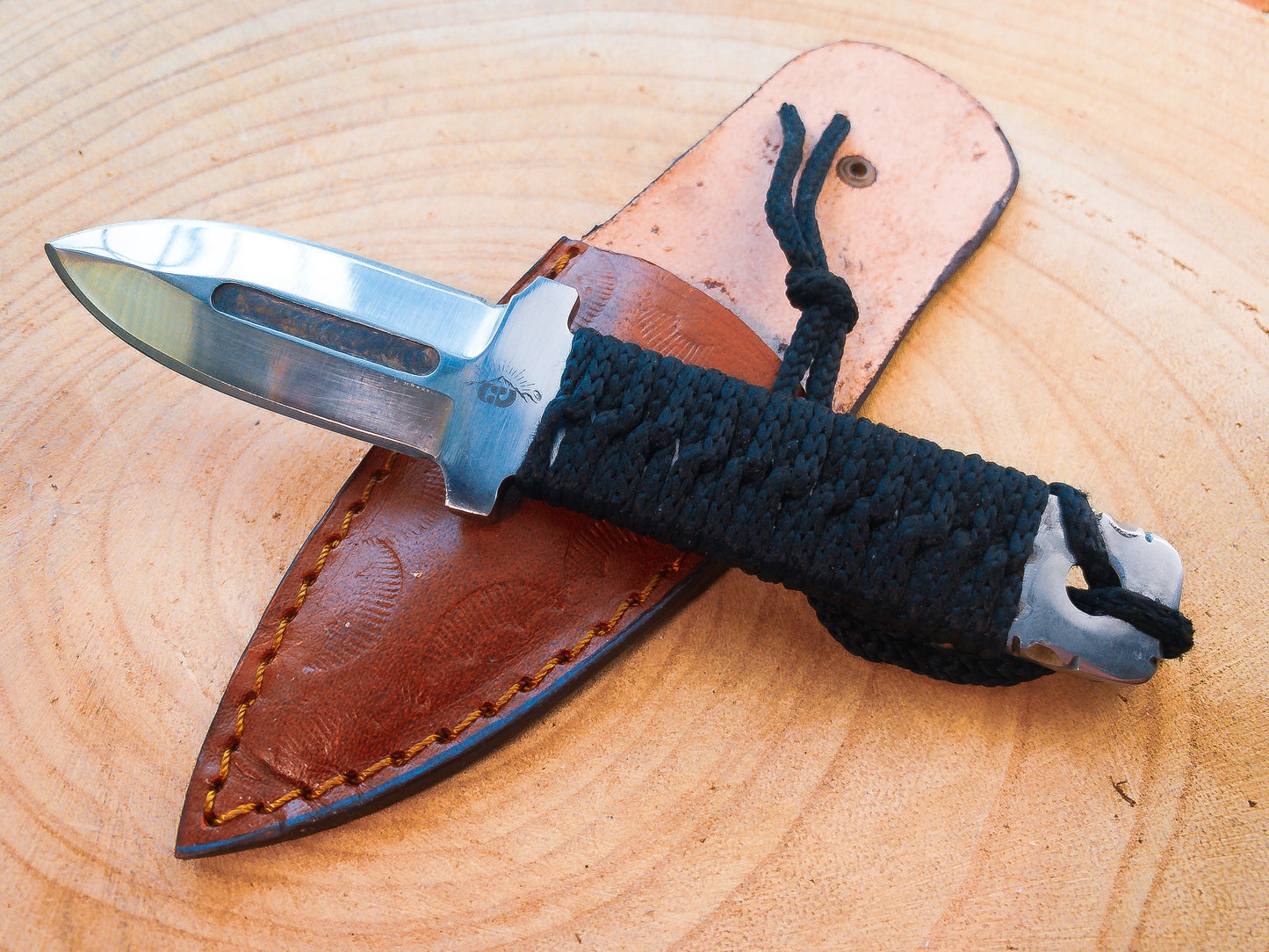 Hunting EDC dagger knife handmade in 1085 steel, wrapped handle with flat hilt