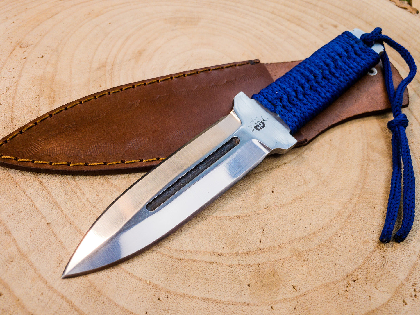 Hunting EDC knife handmade in 1085 steel, wrapped handle with finger wring hilt