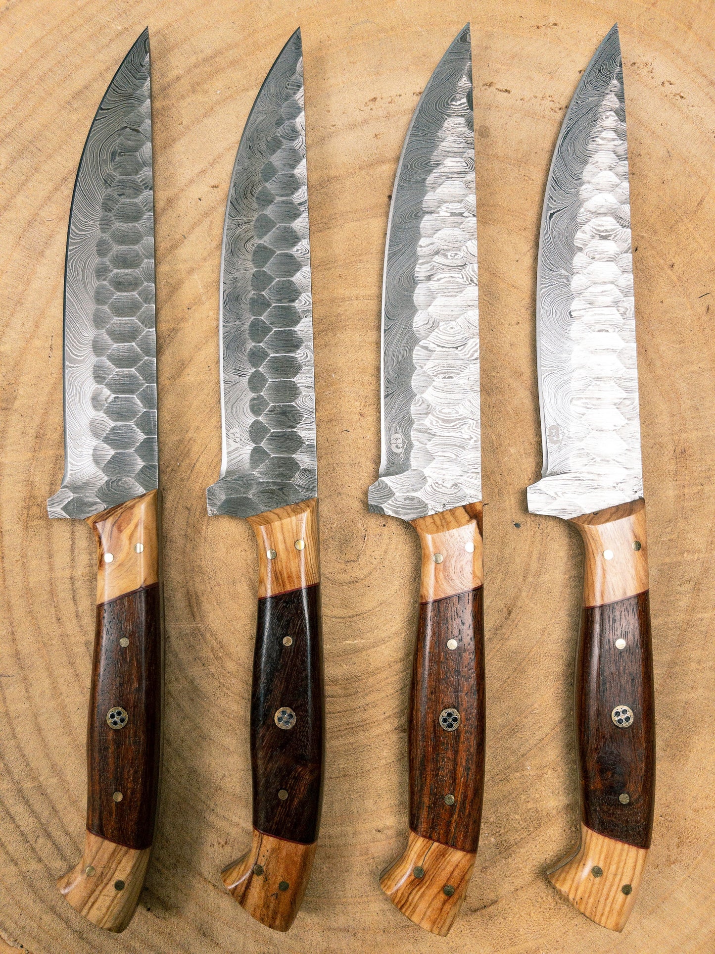 Steak Knife Set - 4 Piece Steak Knife Set - Damascus Steel Hand Forged w/ Leather Carry Case