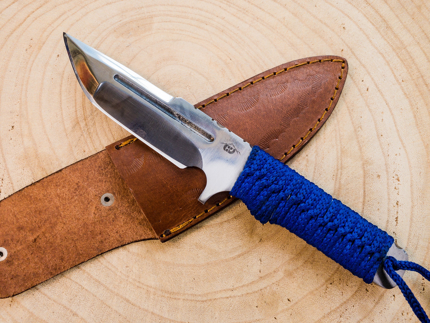 Hunting EDC knife handmade in 1085 steel, wrapped handle